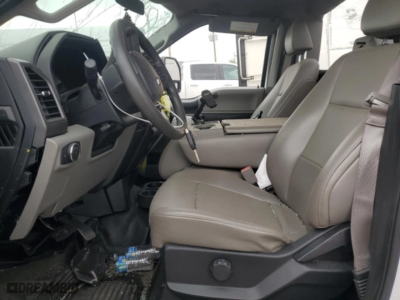2019 Ford Super Duty F-550 DRW XL with VIN 1FDUF5GT2KDA27270, listed as a Copart auction lot 72002734 with NaN miles and Non Repairable. Bid and sale history available at carsss.com. Image 7.
