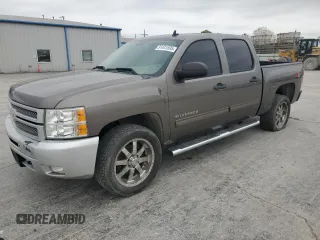 2013 Chevrolet Silverado 1500 LT with VIN 3GCPKSE77DG125766, listed as a Copart auction lot 51441695 with 81,215 mi miles and Salvage Title. Bid and sale history available at carsss.com. Image 1.