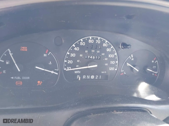 2000 Ford Ranger XL with VIN 1FTYR10C1YTA98667, listed as a IAAI auction lot 41650372 with 174,517 mi miles. Bid and sale history available at carsss.com. Image 7.