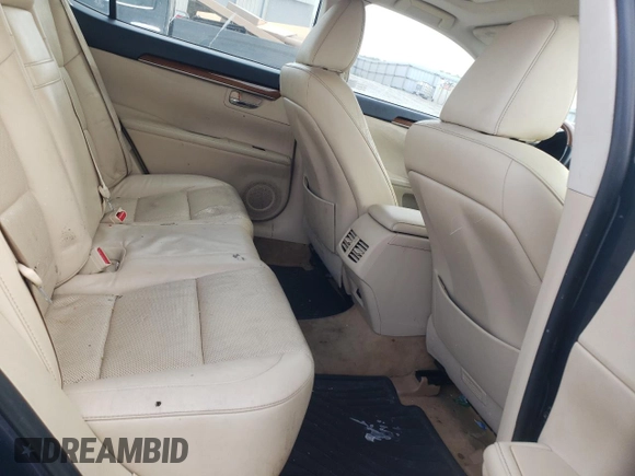 2014 Lexus ES 300h z VIN JTHBW1GG7E2040053, wystawiony jako Copart lot #55051145 z przebiegiem 158 961 mil mil oraz Szkoda całkowita • Salvage title. Historia ofert i sprzedaży dostępna na DreamBid. Obrazek 10.