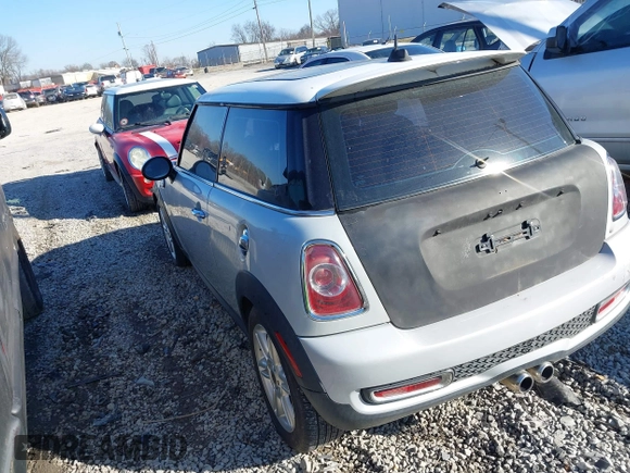 2011 MINI Hardtop S with VIN WMWSV3C53BTY20719, listed as a IAAI auction lot 41638652 with 100,791 mi miles and . Bid and sale history available at DreamBid. Image 3.