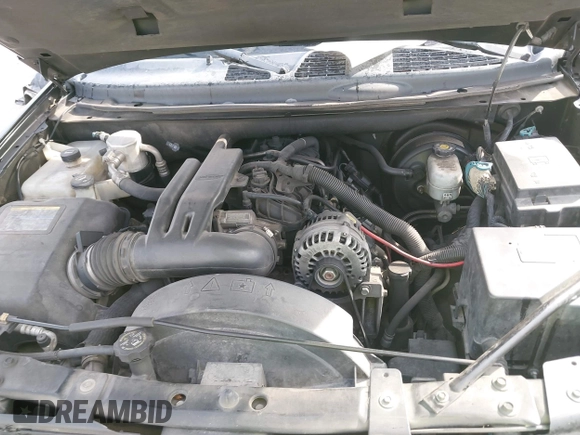 2008 GMC Envoy Denali with VIN 1GKET63M082187436, listed as a IAAI auction lot 41726422 with 195,918 mi miles. Bid and sale history available at carsss.com. Image 10.