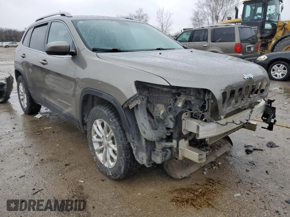 2019 Jeep Cherokee Latitude with VIN 1C4PJMCX3KD379129, listed as a Copart auction lot 47001435 with 132,547 mi miles and Salvage Title. Bid and sale history available at carsss.com. Image 4.