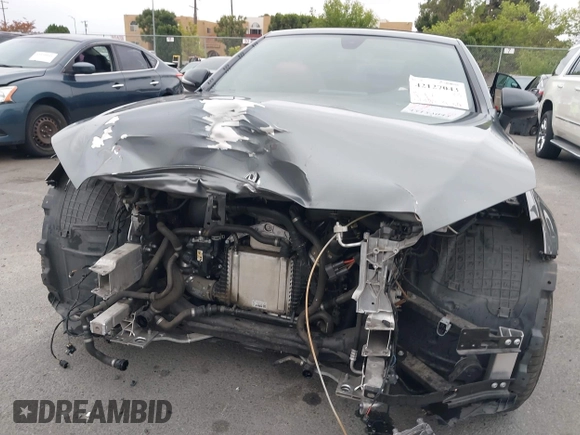 2019 Mercedes-Benz C 300 z VIN WDDWK8DB4KF901750, wystawiony jako IAAI lot #42127043 z przebiegiem 51 498 mil mil oraz . Historia ofert i sprzedaży dostępna na DreamBid. Obrazek 6.