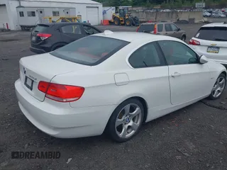 2007 BMW 3 Series 328xi z VIN WBAWC33597PD07016, wystawiony jako IAAI lot #42665037 z przebiegiem 147 900 mil mil oraz . Historia ofert i sprzedaży dostępna na DreamBid. Obrazek 4.