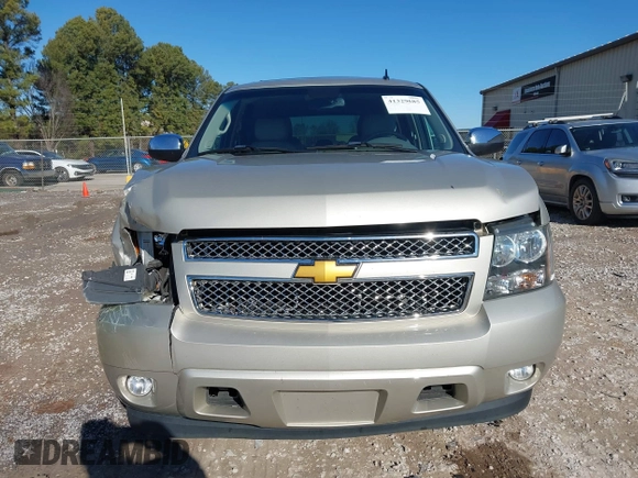 2014 Chevrolet Tahoe LTZ z VIN 1GNSCCE05ER223171, wystawiony jako IAAI lot #41329685 z przebiegiem 150 328 mil mil oraz . Historia ofert i sprzedaży dostępna na DreamBid. Obrazek 12.