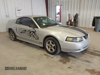 2001 Ford Mustang Standard with VIN 1FAFP40441F231441, listed as a IAAI auction lot 41973346 with 152,084 mi miles. Bid and sale history available at carsss.com. Image 1.