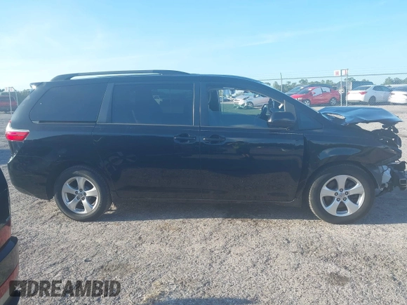 2017 Toyota Sienna LE Auto Access Seat with VIN 5TDKZ3DC5HS811239, listed as a IAAI auction lot 42723268 with 170,309 mi miles and . Bid and sale history available at DreamBid. Image 13.