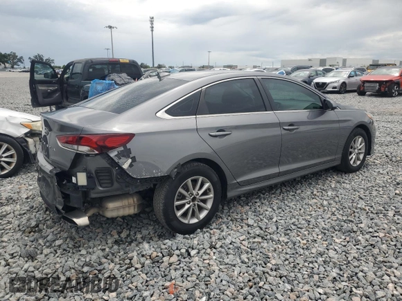 2018 Hyundai Sonata SE z VIN 5NPE24AF8JH630881, wystawiony jako Copart lot #56301655 z przebiegiem 145 534 mil mil oraz Czysty tytuł • Clean title. Historia ofert i sprzedaży dostępna na DreamBid. Obrazek 3.