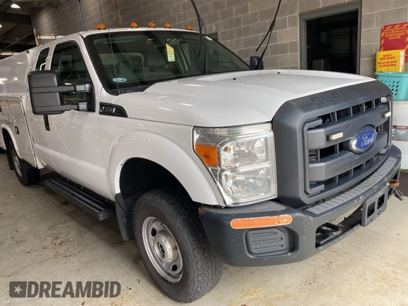 2014 Ford F-250 XL with VIN 1FD7X2B64EEB03645, listed as a IAAI auction lot 42677861 with 354,237 mi miles and . Bid and sale history available at DreamBid. Image 18.