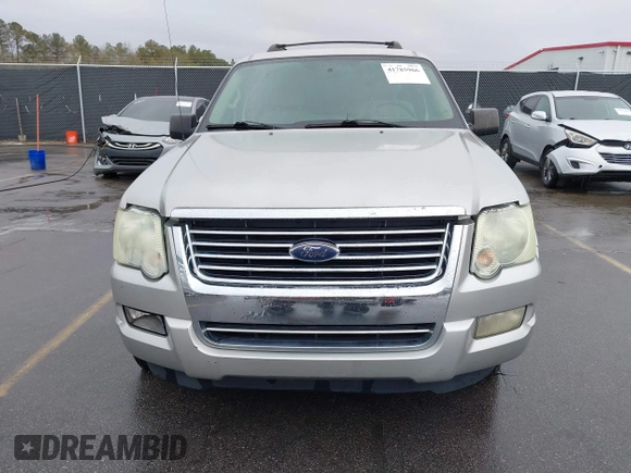 2008 Ford Explorer XLT with VIN 1FMEU73E68UA59595, listed as a IAAI auction lot 41785966 with 223,112 mi miles. Bid and sale history available at carsss.com. Image 12.