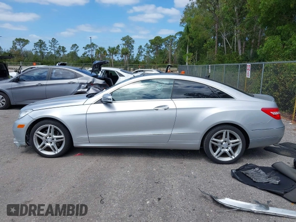 2013 Mercedes-Benz E 350 with VIN WDDKJ5KB3DF199684, listed as a IAAI auction lot 42160900 with 134,811 mi miles and . Bid and sale history available at DreamBid. Image 13.