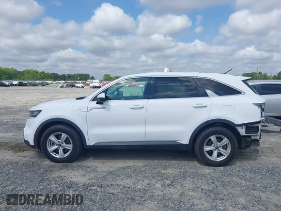 2021 Kia Sorento LX z VIN 5XYRG4LC6MG022343, wystawiony jako IAAI lot #42139411 z przebiegiem 67 266 mil mil oraz . Historia ofert i sprzedaży dostępna na DreamBid. Obrazek 15.