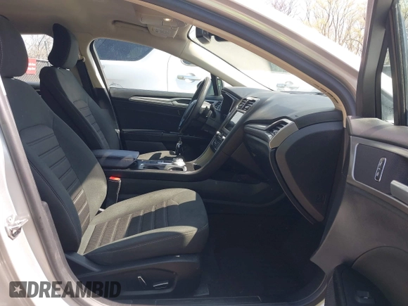 2019 Ford Fusion SE with VIN 3FA6P0HDXKR275252, listed as a IAAI auction lot 41918738 with 70,729 mi miles and . Bid and sale history available at DreamBid. Image 5.
