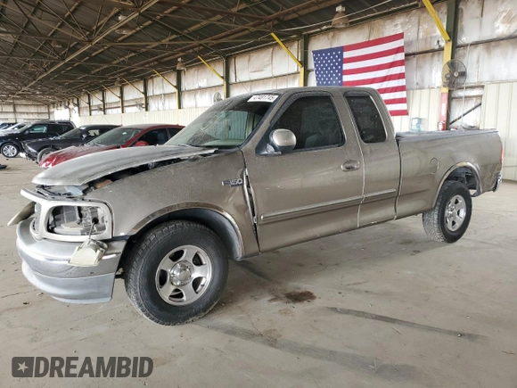 2003 Ford F-150 XL z VIN 1FTRX17233NB60705, wystawiony jako Copart lot #47481745 z przebiegiem 306 645 mil mil oraz Szkoda całkowita • Salvage title. Historia ofert i sprzedaży dostępna na DreamBid. Obrazek 1.