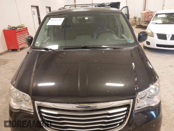 2015 Chrysler Town & Country Touring with VIN 2C4RC1BG6FR577855, listed as a IAAI auction lot 42187369 with 190,883 mi miles and . Bid and sale history available at carsss.com. Image 12.