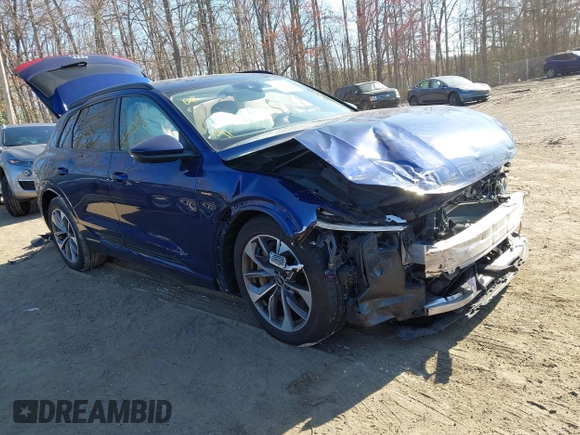 2021 Audi e-tron Premium Plus z VIN WA1LAAGE3MB018496, wystawiony jako IAAI lot #41898780 z przebiegiem 73 133 mil mil oraz . Historia ofert i sprzedaży dostępna na DreamBid. Obrazek 1.
