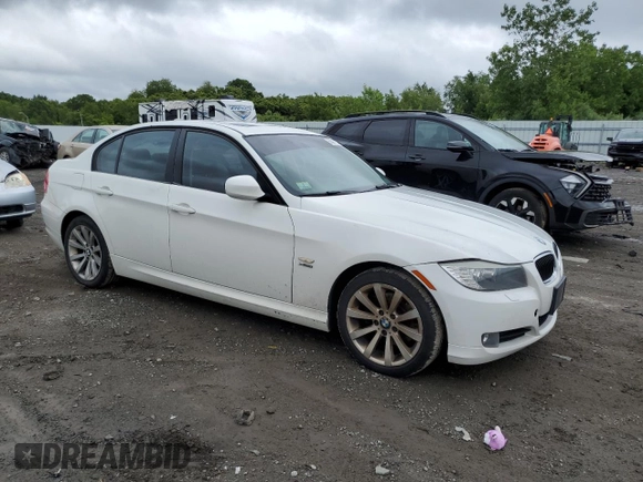 2011 BMW 3 Series 328i xDrive with VIN WBAPK5C51BA995671, listed as a Copart auction lot 59481105 with 173,977 mi miles and Clean title. Bid and sale history available at DreamBid. Image 4.