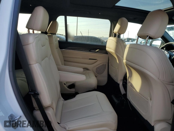 2025 Jeep Grand Cherokee Limited with VIN 1C4RJKBG4S8634961, listed as a Copart auction lot 49098965 with 231 mi miles and Salvage title. Bid and sale history available at DreamBid. Image 12.