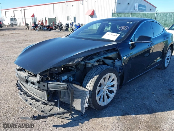 2018 Tesla Model S 75D with VIN 5YJSA1E23JF246601, listed as a IAAI auction lot 40774603 with 55,697 mi miles. Bid and sale history available at carsss.com. Image 19.
