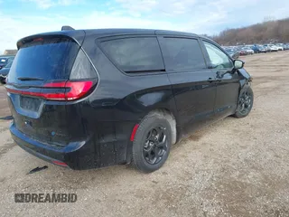 2022 Chrysler Pacifica Hybrid Limited with VIN 2C4RC1S76NR147838, listed as a IAAI auction lot 41436191 with 44,279 mi miles and . Bid and sale history available at DreamBid. Image 4.