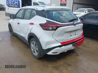 2022 Nissan Kicks S z VIN 3N1CP5BVXNL487512, wystawiony jako IAAI lot #42067716 z przebiegiem 66 236 mil mil oraz . Historia ofert i sprzedaży dostępna na DreamBid. Obrazek 3.