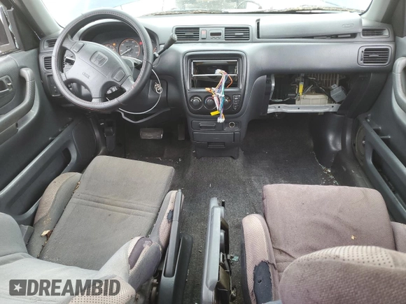 1999 Honda CR-V LX with VIN JHLRD2846XC017167, listed as a Copart auction lot 70187824 with 151,775 mi miles and Salvage Title. Bid and sale history available at carsss.com. Image 8.
