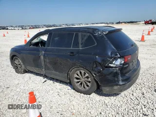 2018 Volkswagen Tiguan S z VIN 3VV1B7AX6JM147216, wystawiony jako Copart lot #52449345 z przebiegiem Nie podano mil oraz Szkoda całkowita • Salvage title. Historia ofert i sprzedaży dostępna na DreamBid. Obrazek 2.