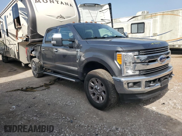 2017 Ford F-350 Platinum with VIN 1FT8W3BT6HED92314, listed as a Copart auction lot 55695235 with 113,463 mi miles and Salvage title. Bid and sale history available at DreamBid. Image 4.