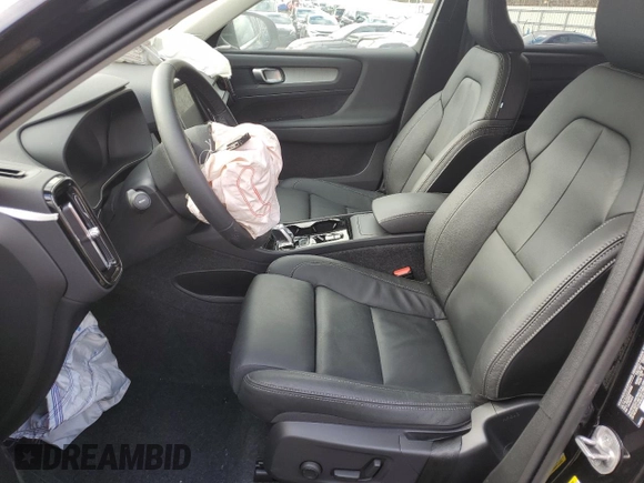 2025 Volvo XC40 Plus Bright Theme с VIN YV4L12UE4S2491995, выставлен на аукционе Copart как лот 45732865 с пробегом Не указан миль и Чистый • Clean title. История ставок и продаж доступна на DreamBid. Изображение 7.