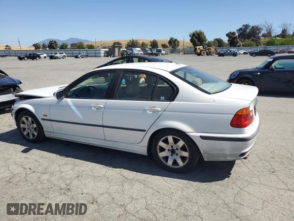 1999 BMW 3 Series 323i z VIN WBAAM3335XCA80274, wystawiony jako Copart lot #57443415 z przebiegiem 150 509 mil mil oraz Szkoda całkowita • Salvage title. Historia ofert i sprzedaży dostępna na DreamBid. Obrazek 2.