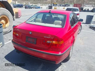 2002 BMW 3 Series 330xi with VIN WBAEW53472PG17017, listed as a IAAI auction lot 42533326 with 97,452 mi miles and . Bid and sale history available at DreamBid. Image 4.