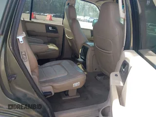 2003 Ford Expedition Eddie Bauer with VIN 1FMEU17LX3LA04393, listed as a IAAI auction lot 41833981 with 1 mi miles. Bid and sale history available at carsss.com. Image 8.