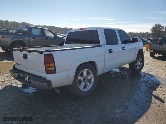 2006 Chevrolet Silverado 1500 LT1 with VIN 2GCEK13Z861255315, listed as a Copart auction lot 42836375 with 218,507 mi miles and Salvage Title. Bid and sale history available at carsss.com. Image 3.