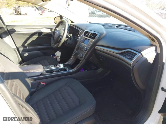 2018 Ford Fusion Hybrid SE with VIN 3FA6P0LU4JR172205, listed as a IAAI auction lot 41541968 with NaN miles. Bid and sale history available at carsss.com. Image 5.