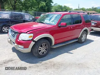 2010 Ford Explorer Eddie Bauer с VIN 1FMEU7E84AUA60838, выставлен на аукционе IAAI как лот 42561249 с пробегом 164 107 миль миль и . История ставок и продаж доступна на DreamBid. Изображение 2.