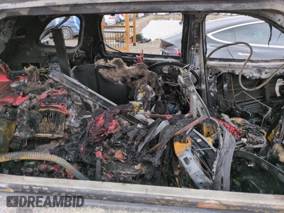 2015 Jeep Cherokee Sport z VIN 1C4PJMAB9FW564237, wystawiony jako Copart lot #51441465 z przebiegiem Nie podano mil oraz Szkoda całkowita • Salvage title. Historia ofert i sprzedaży dostępna na DreamBid. Obrazek 10.