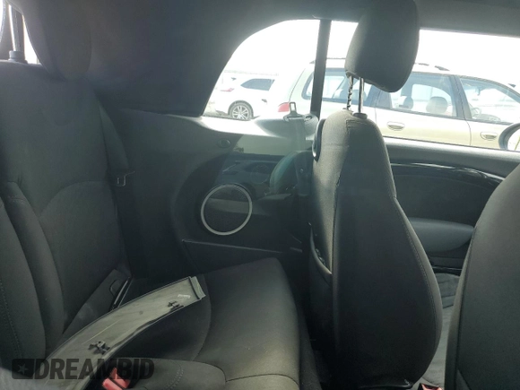 2012 MINI Convertible с VIN WMWZN3C53CT265318, выставлен на аукционе Copart как лот 56195735 с пробегом 120 972 миль миль и Списание • Salvage title. История ставок и продаж доступна на DreamBid. Изображение 10.