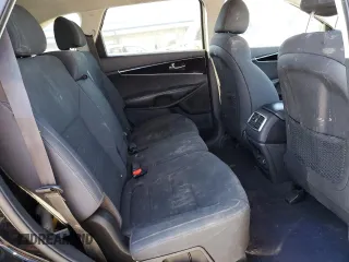 2020 Kia Sorento LX with VIN 5XYPG4A58LG628012, listed as a Copart auction lot 41807055 with 120,147 mi miles and Salvage Title. Bid and sale history available at carsss.com. Image 11.