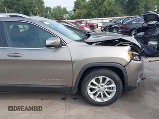 2019 Jeep Cherokee Latitude with VIN 1C4PJLCBXKD416644, listed as a IAAI auction lot 42261057 with 93,849 mi miles and . Bid and sale history available at DreamBid. Image 18.