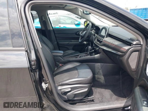 2022 Jeep Compass Trailhawk with VIN 3C4NJDDB8NT107992, listed as a IAAI auction lot 42116531 with 48,787 mi miles and . Bid and sale history available at DreamBid. Image 5.