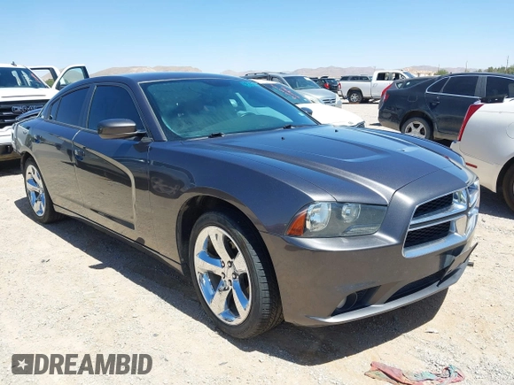 2014 Dodge Charger SXT z VIN 2C3CDXHG3EH339404, wystawiony jako IAAI lot #42072957 z przebiegiem 125 183 mil mil oraz . Historia ofert i sprzedaży dostępna na DreamBid. Obrazek 1.