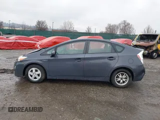 2010 Toyota Prius II with VIN JTDKN3DU0A1261312, listed as a IAAI auction lot 41812223 with 82,144 mi miles. Bid and sale history available at carsss.com. Image 14.