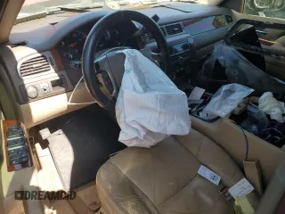2011 Chevrolet Tahoe LT z VIN 1GNSCBE04BR270200, wystawiony jako Copart lot #53333725 z przebiegiem 228 399 mil mil oraz Szkoda całkowita • Salvage title. Historia ofert i sprzedaży dostępna na DreamBid. Obrazek 8.
