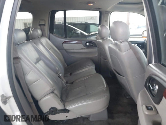 2005 GMC Envoy XL SLE with VIN 1GKET16S056151523, listed as a IAAI auction lot 42137483 with 189,778 mi miles. Bid and sale history available at carsss.com. Image 8.