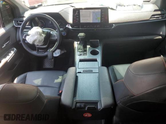 2022 Toyota Sienna XSE with VIN 5TDXRKEC2NS080621, listed as a Copart auction lot 60717445 with 209,119 mi miles and Non repairable. Bid and sale history available at DreamBid. Image 8.