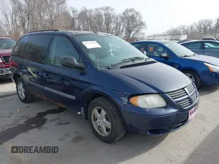 2006 Dodge Caravan SXT with VIN 1D4GP45R26B717282, listed as a IAAI auction lot 41772960 with 188,076 mi miles. Bid and sale history available at carsss.com. Image 1.