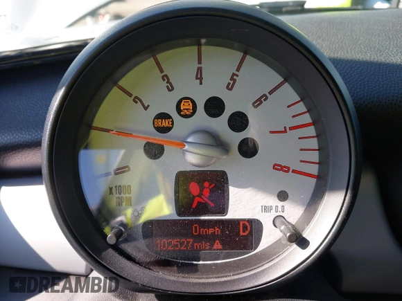 2013 MINI Cooper Hardtop with VIN WMWSU3C56DT683555, listed as a IAAI auction lot 41871323 with 102,527 mi miles. Bid and sale history available at carsss.com. Image 7.