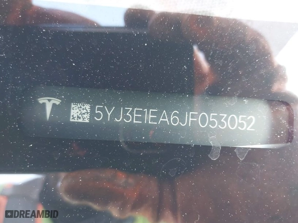 2018 Tesla Model 3 Long Range Battery with VIN 5YJ3E1EA6JF053052, listed as a IAAI auction lot 41765978 with 92,222 mi miles. Bid and sale history available at carsss.com. Image 9.