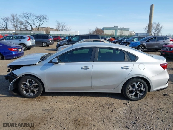 2020 Kia Forte LXS with VIN 3KPF24AD9LE195332, listed as a IAAI auction lot 41797804 with 46,717 mi miles. Bid and sale history available at carsss.com. Image 15.